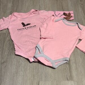 Field & Stream Pink Long Sleeve Bodysuit Set